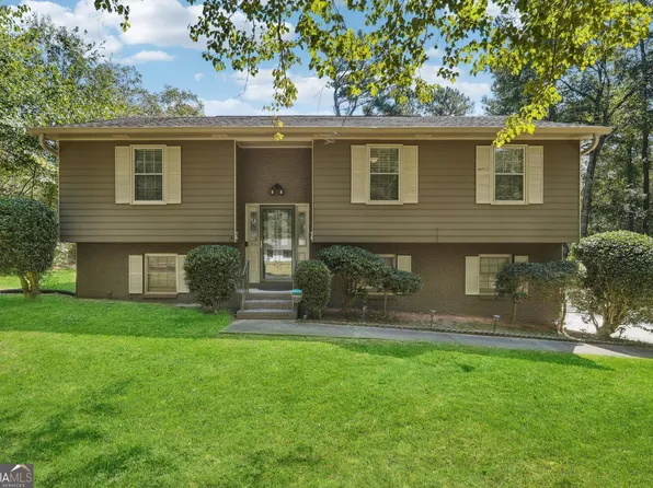 105 Derby Country Dr, Ellenwood, GA 30294