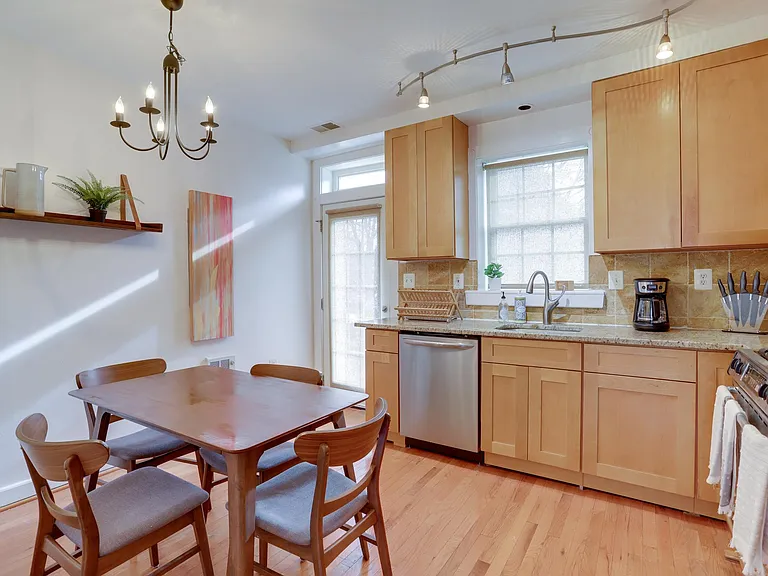 1702 Florida Ave NW — Photo 15