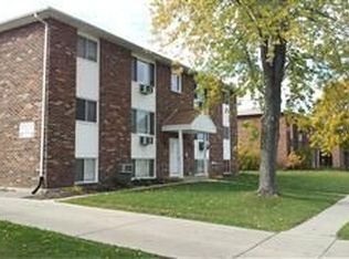 1285 Abbott Dr APT 2, Elgin, IL 60123
