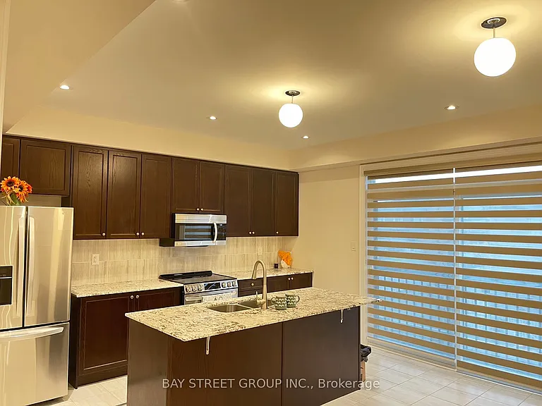 251 Tennant Cir — Photo 2