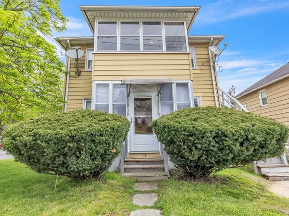 18 Goodwin St, Springfield, MA 01151