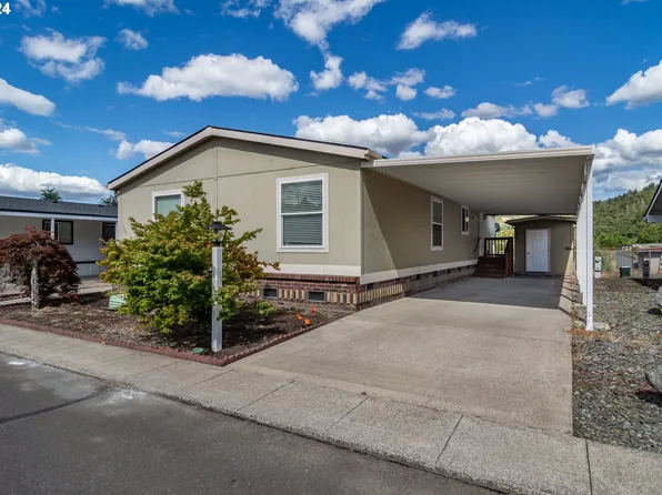 127 SE Country Side Ln, Winston, OR 97496