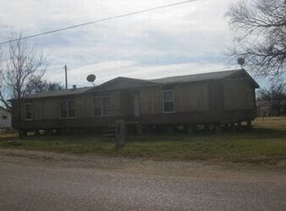 411 E Broadway St, Winters, TX 79567
