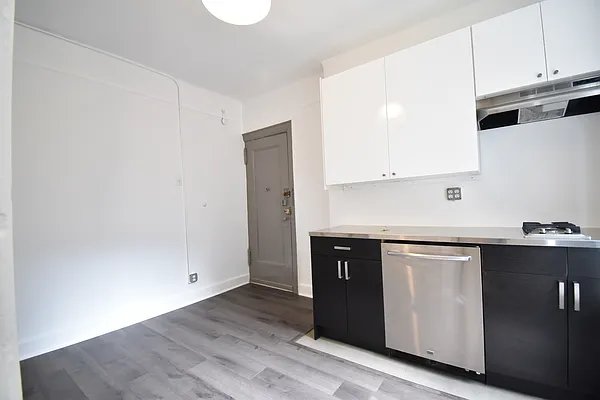 Rented by Wyllie Real Estate | media 17