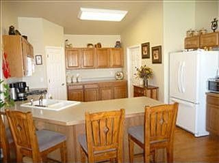 4th image of 592 Pioneer Cir