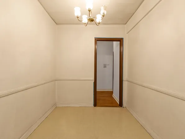 76-12 35th Avenue image 16 of 21