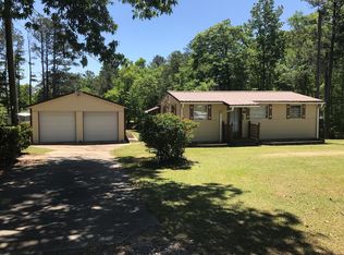 214 Beach Dr, Ninety Six, SC 29666