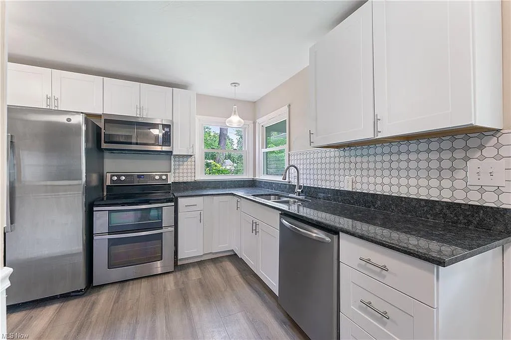 3 bed, 1163 sqft, $1,400 — Photo 3