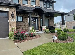 8499 W Dungarvan Rd, Frankfort, IL 60423