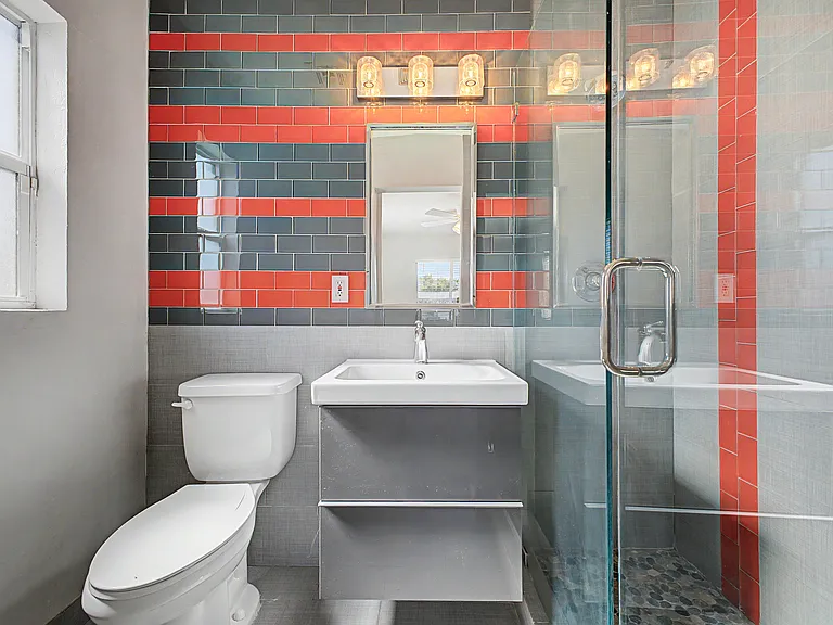 2514 E Campbell Ave — Photo 20