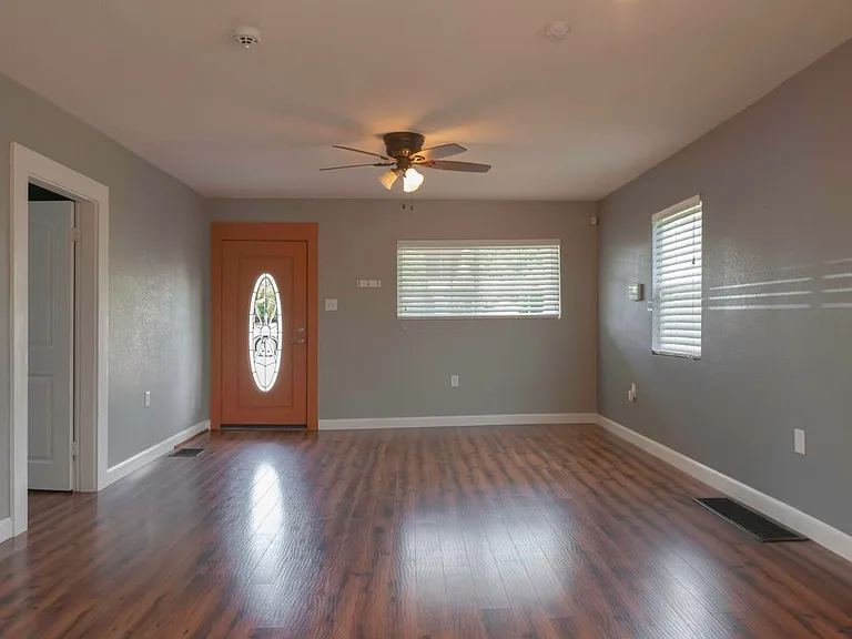 1025 Wray St — Photo 2