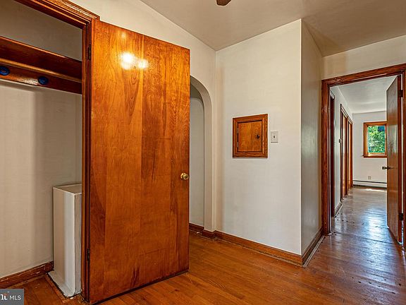14th image of 1249 Braddock Rd