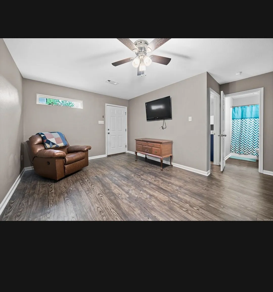272 Rainwaters St — Photo 1