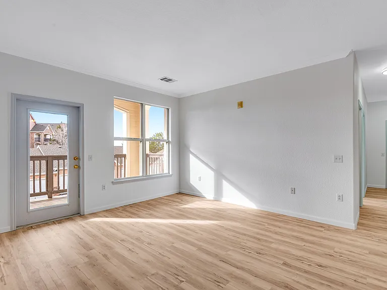 18959 E Warren Dr #207 — Photo 8