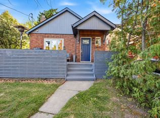 16 Smithfield Dr, Toronto, ON M8Y 3M2