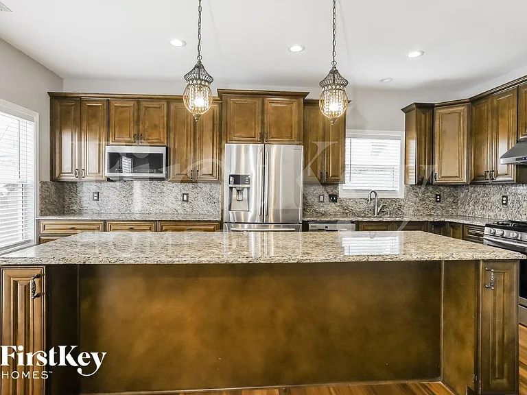 117 Lenore Way — Photo 6