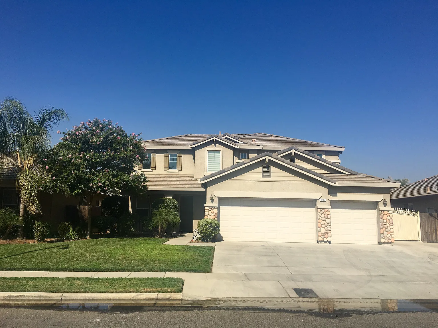 235 Andrews Ct photo 1
