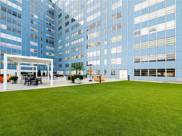 333 W Meyer Blvd APT 310, Kansas City, MO 64113