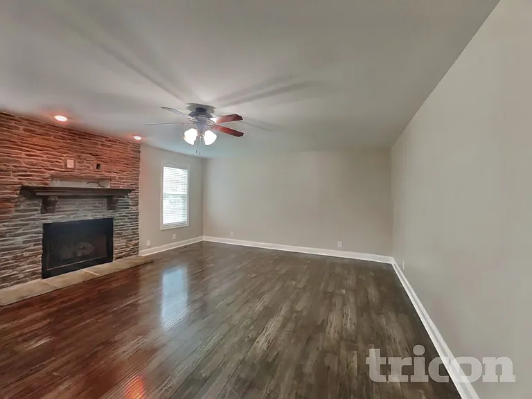 3427 Oconnor Ln — Photo 2