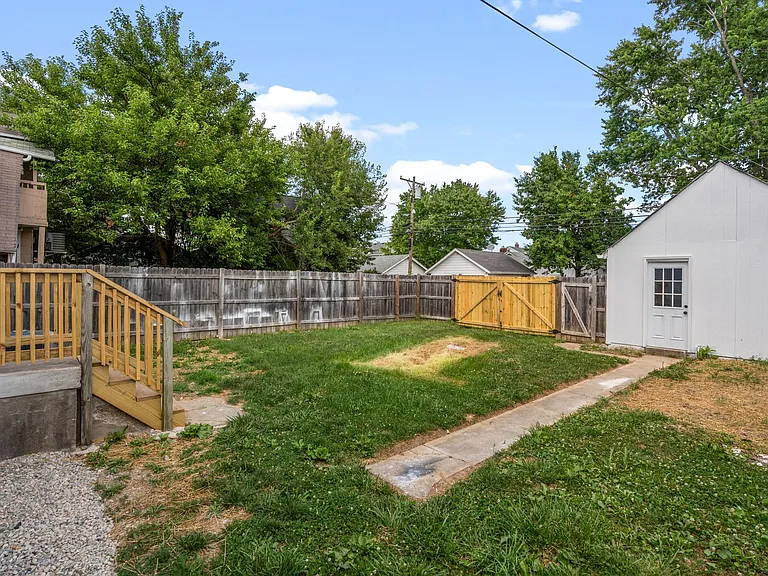 1210 Arbor Ave — Photo 3