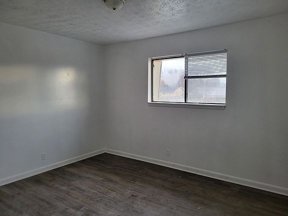 3rd image of 1360 Holyoke St #17