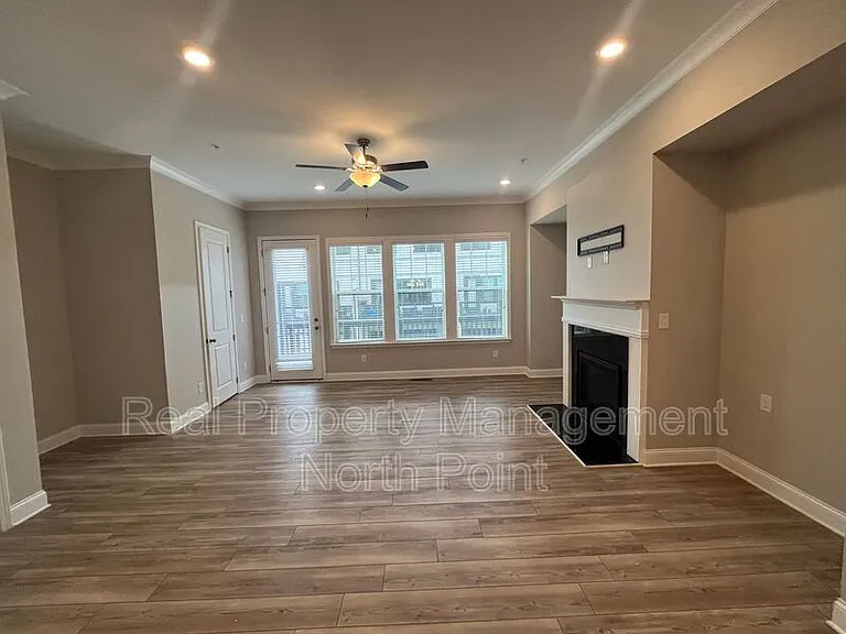 942 Catamaran Ct — Photo 11