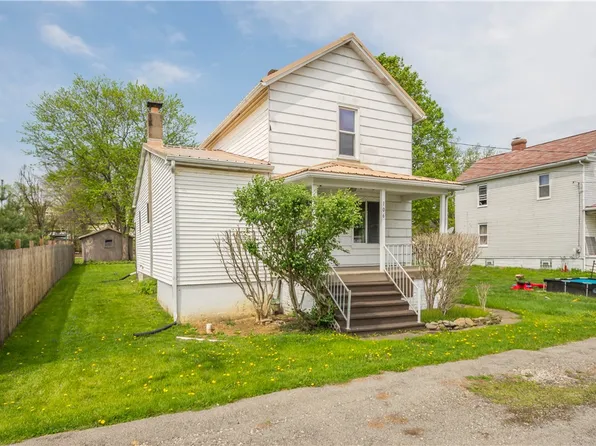 106 Level St, Bentleyville, PA 15314