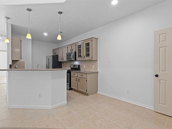 5th image of 10302 Buffum St APT A