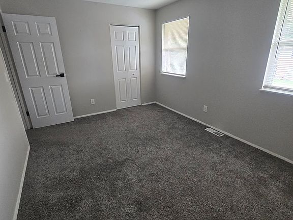 2nd image of 3234 N Talbot Ave