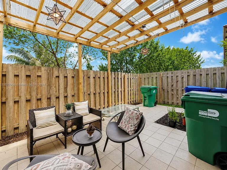 20682 NE 2nd Ct — Photo 8