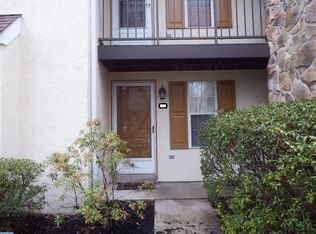 303 Valley Stream Ln, Chesterbrook, PA 19087