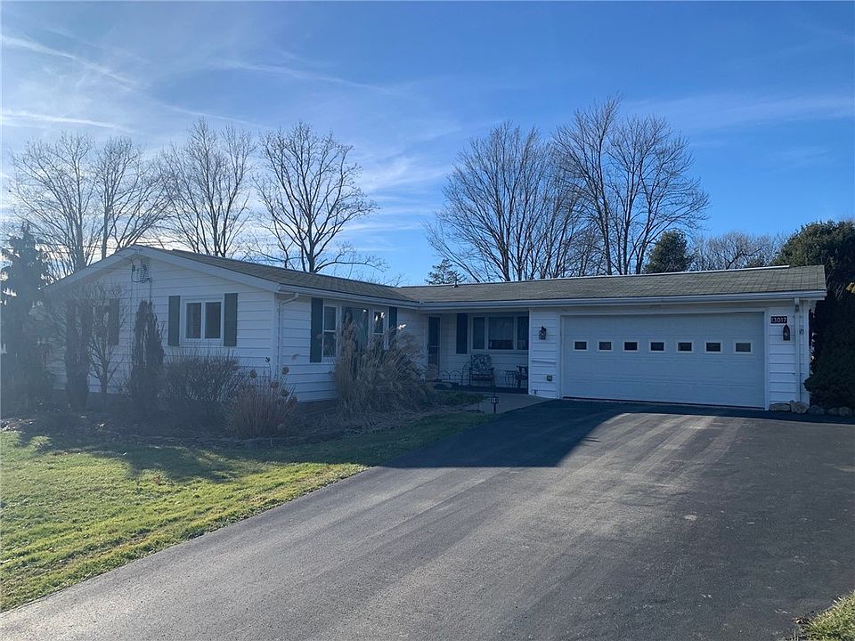 1st image of 13017 Park Lane Dr