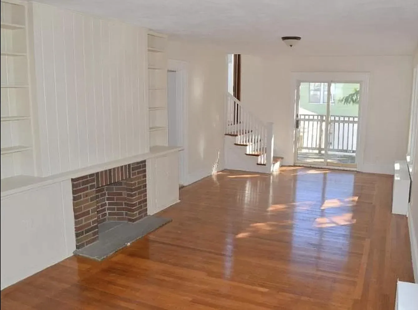 109 Huxley Ave — Photo 3