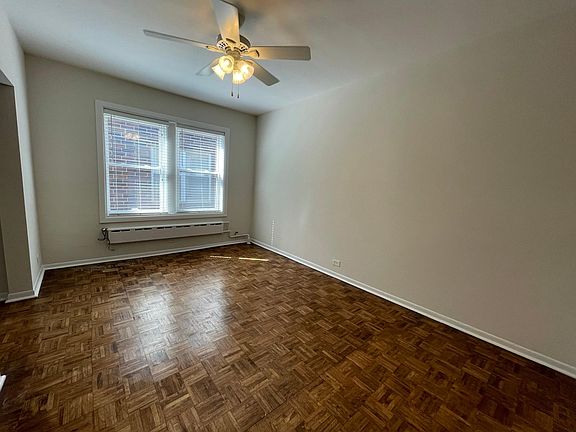 4th image of 1255 W Lunt Ave #412