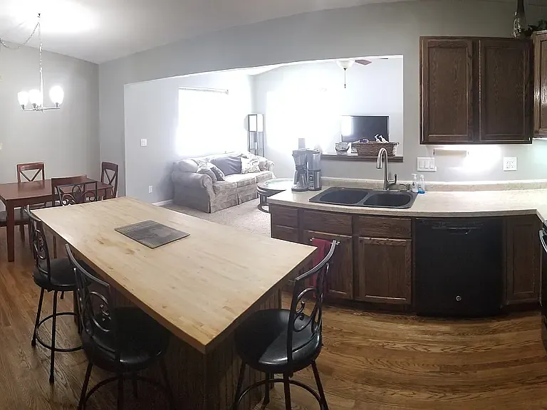 3729 Northwood Dr NE — Photo 2