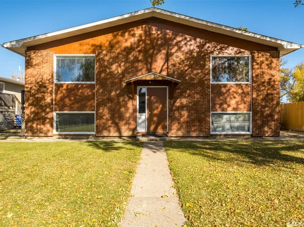 580 26th Street E, Prince Albert, SK S6V 1V5