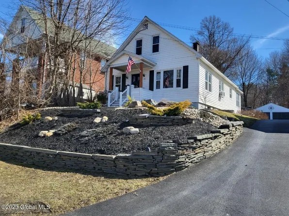 29 Winter Street, Troy, NY 12180