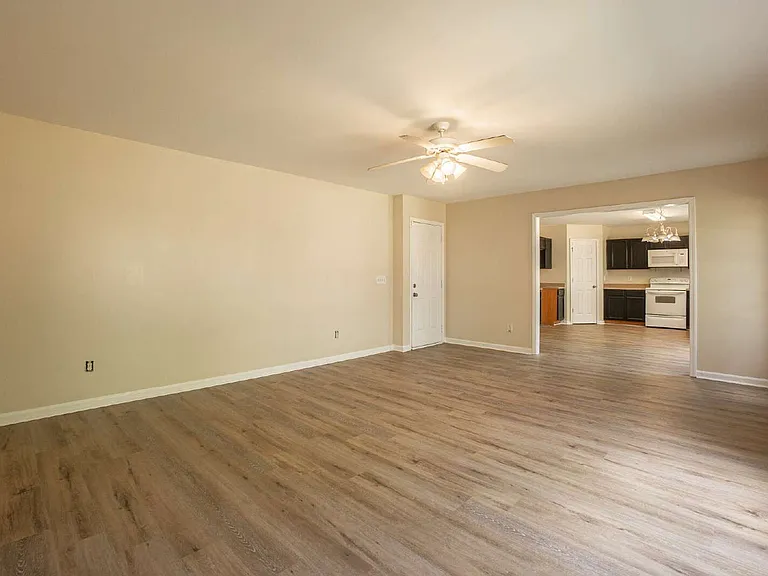 477 Dukes Hill Rd — Photo 14