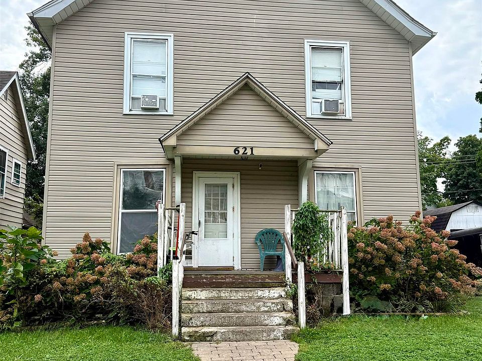 1st image of 621 W 5th St