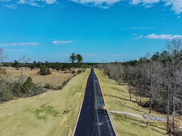 6 Creek Bluff Dr, Milton, FL 32571