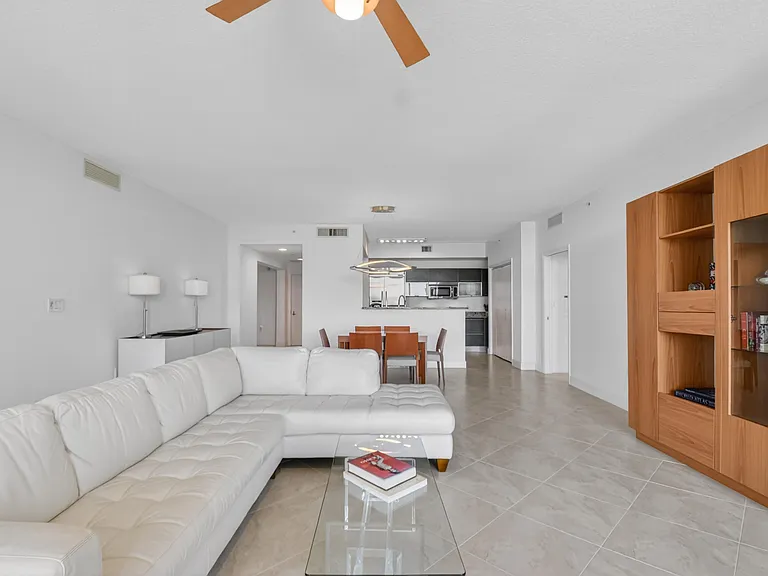 550 Okeechobee Blvd #423 — Photo 25