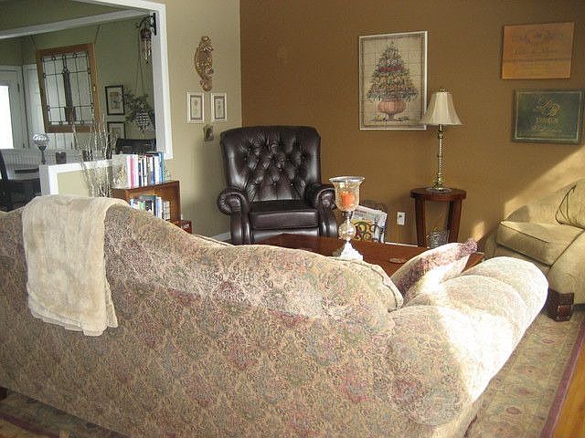 2nd image of 1104 Missouri Ave