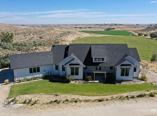 876 Coyote Gulch Rd, Adrian, OR 97901