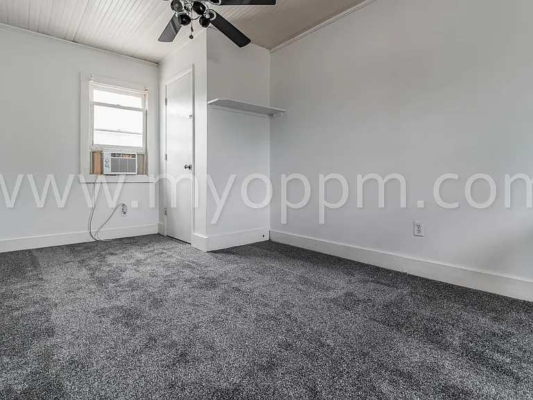 4824 Webster St — Photo 10