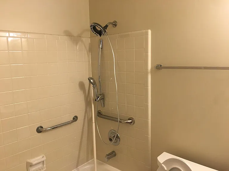 528 Commerce Dr — Photo 2