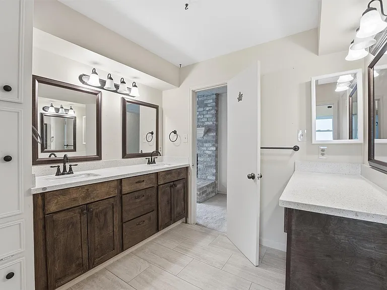 8115 Theisswood Rd — Photo 20