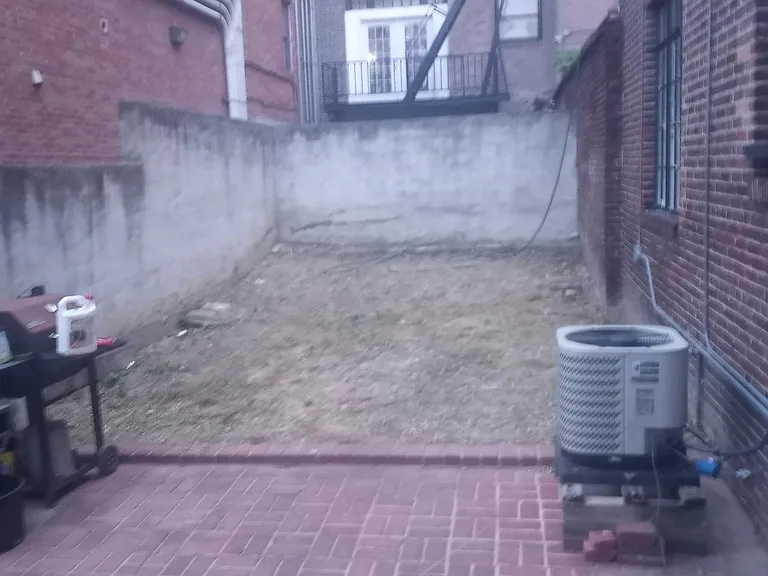 211 E Chase St #1 — Photo 3