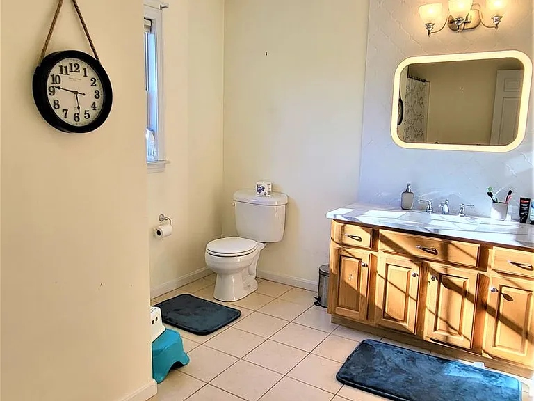 21 Hines Rd — Photo 9