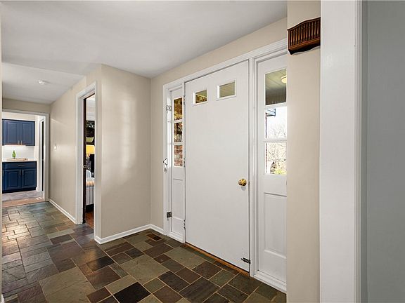 2nd image of 1285 Greystone Dr