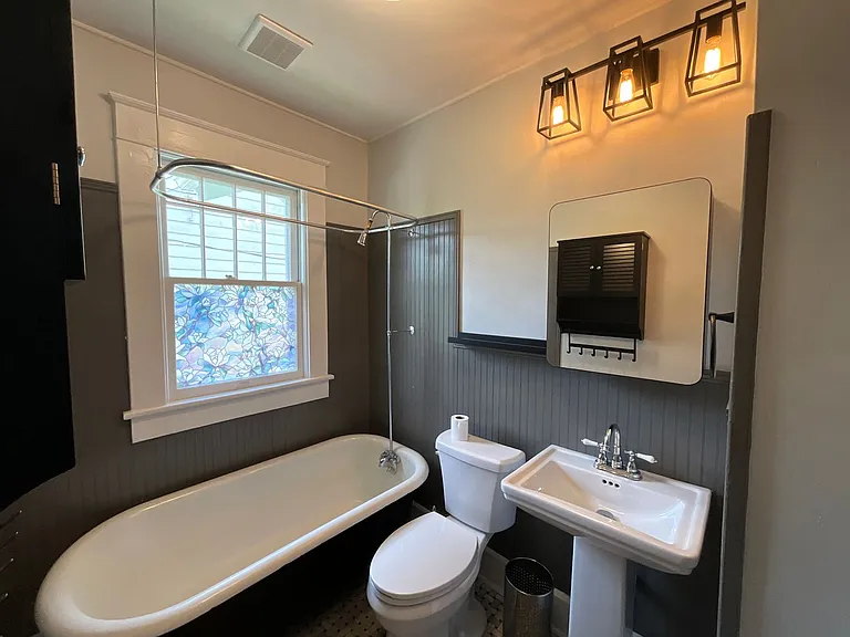 1117 Lexington Ave — Photo 27